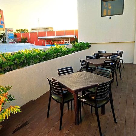 רוקסס סיטי Rudolfo Suites מראה חיצוני תמונה
