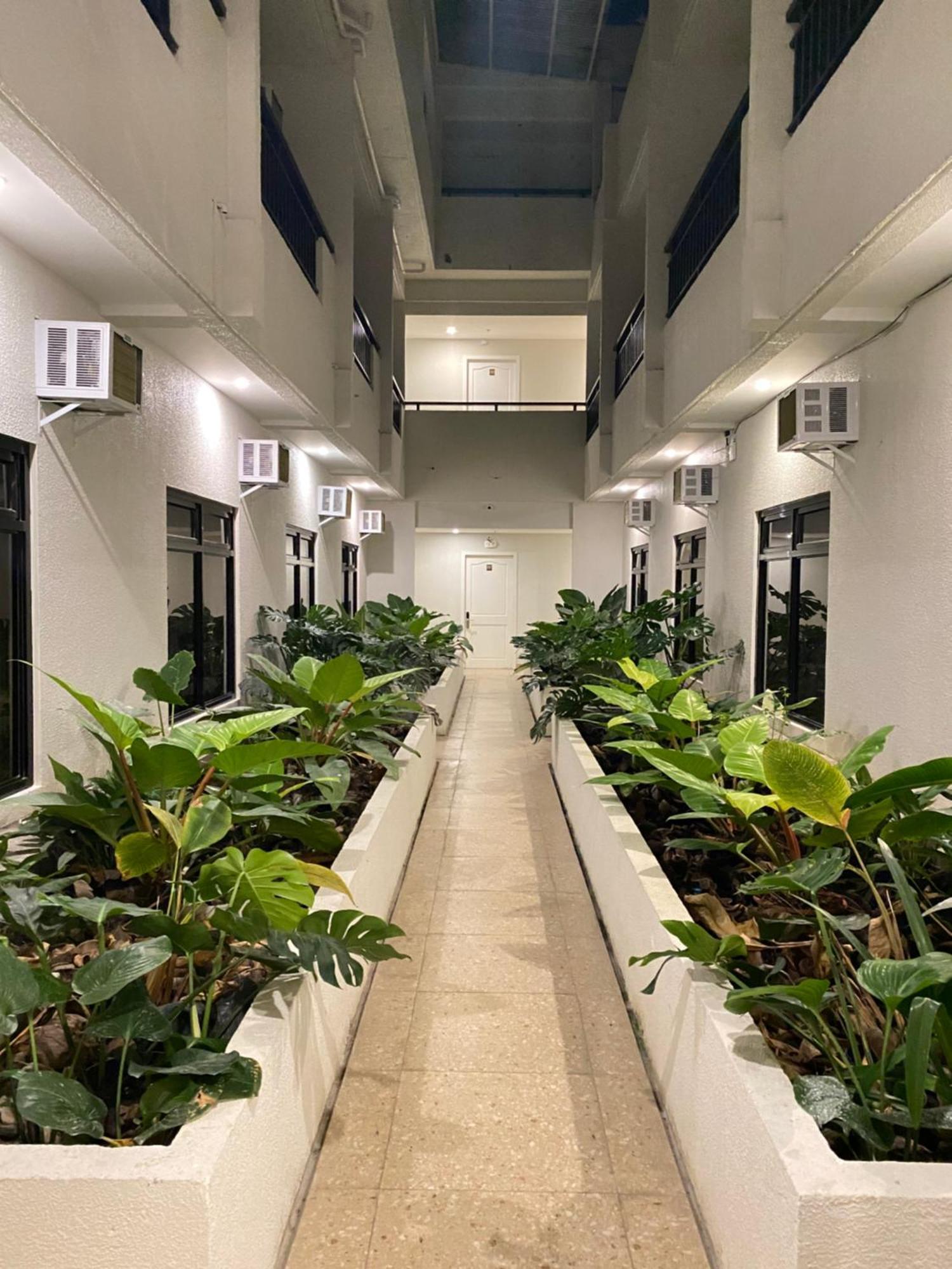 רוקסס סיטי Rudolfo Suites מראה חיצוני תמונה