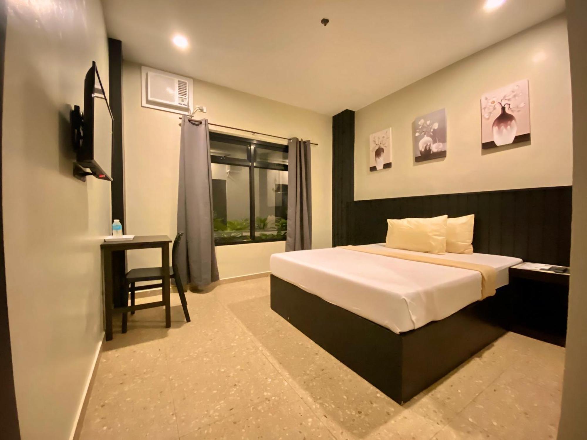 רוקסס סיטי Rudolfo Suites מראה חיצוני תמונה